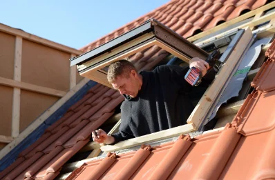 Pose de fenêtres de toit Velux à Loucelles